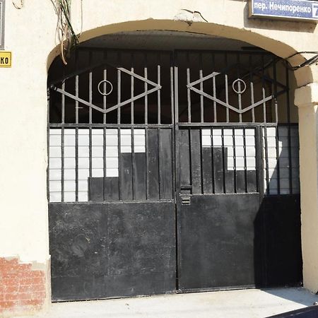 Owl Home Odessa Cozy Spacious Apartment In A Quiet Center Between Deribasovskaya And Privoz מראה חיצוני תמונה