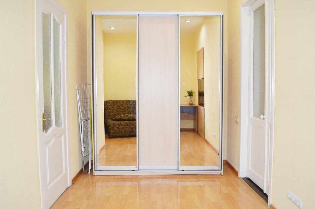 Owl Home Odessa Cozy Spacious Apartment In A Quiet Center Between Deribasovskaya And Privoz מראה חיצוני תמונה