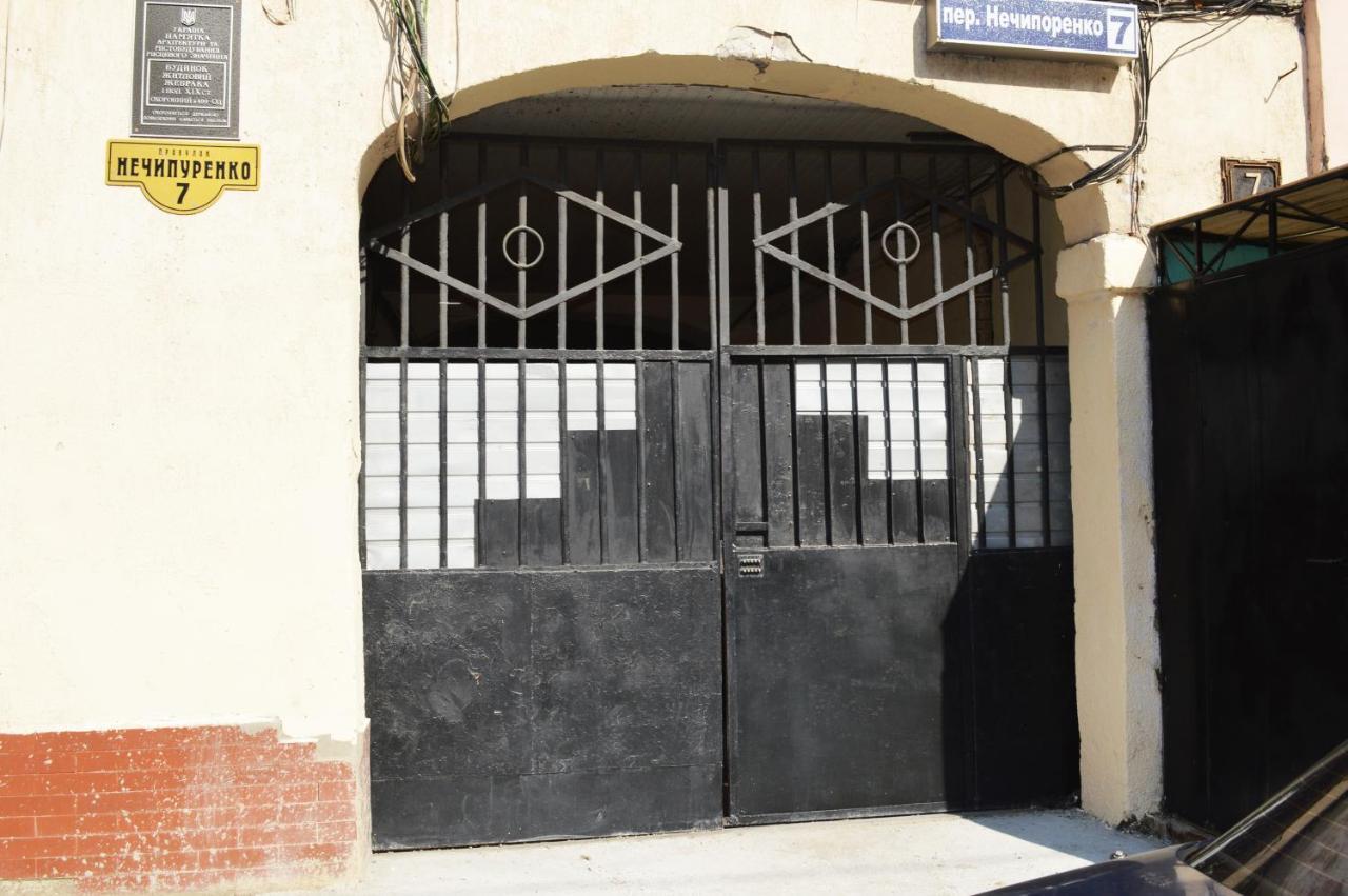 Owl Home Odessa Cozy Spacious Apartment In A Quiet Center Between Deribasovskaya And Privoz מראה חיצוני תמונה